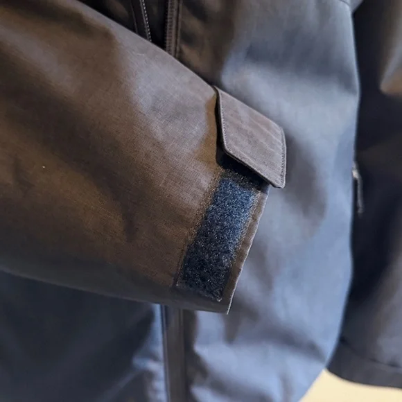 Columbia Hooded Jacket EUC - Picture 14 of 17